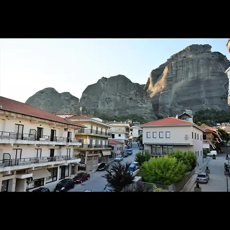 Unique Under The Rocks * Καλαμπάκα