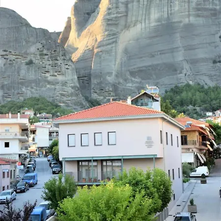 Unique Under The Rocks Kalambaka